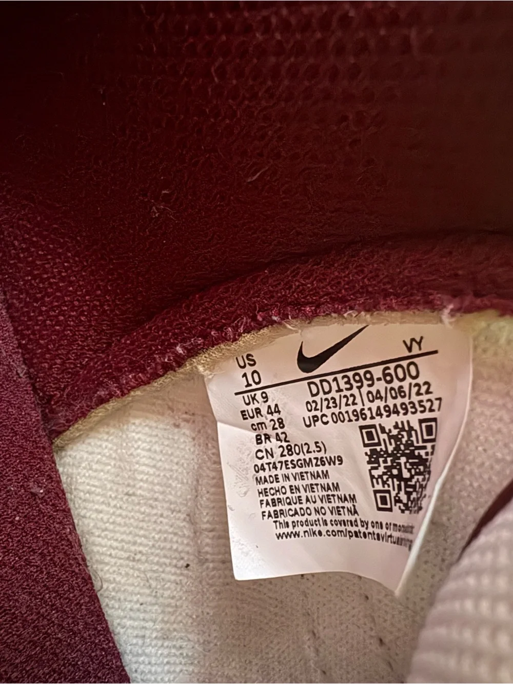 Nike 2022 Dunk High Dark Beetroot Burgundy Grey Sneakers Size 10 - Pristine